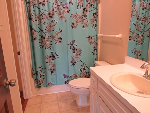 620 20th St, Beaumont, TX 77706 - full bathroom with vanity and shower / bath combo with shower curtain