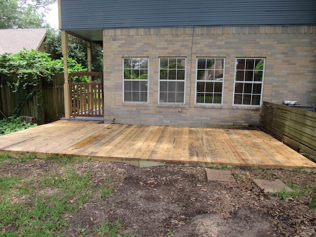 620 20th St, Beaumont, TX 77706 - view of wooden deck