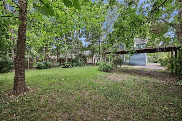 2218 Ashley St, Beaumont, TX 77701 - view of yard