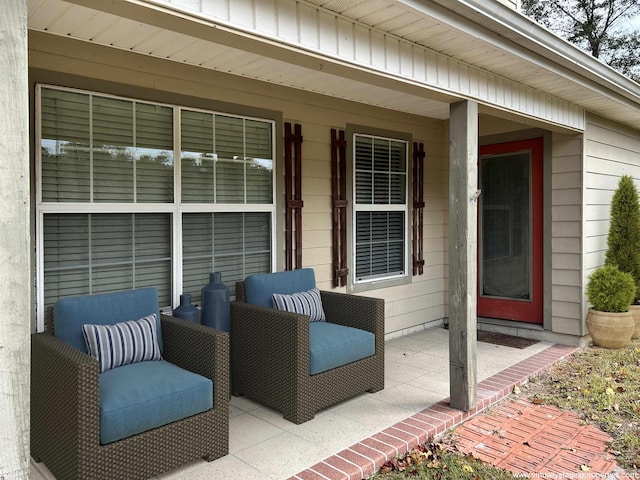 view of patio / terrace with covered porch