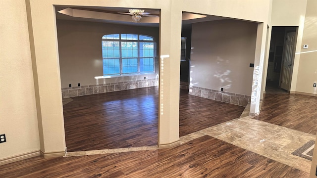 empty room with ceiling fan