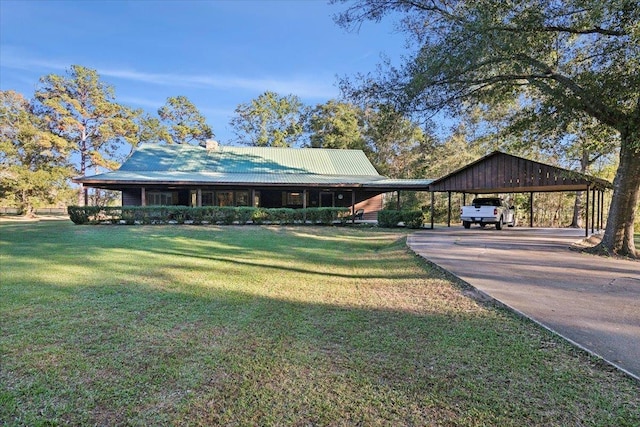 country-style home featuring a front lawn, a porch, and a carport