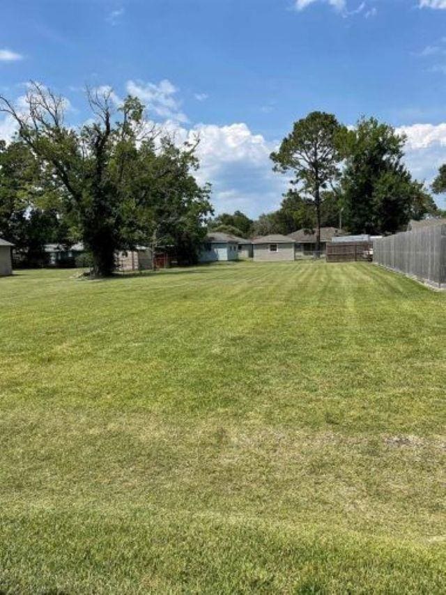 1211 S 14th, Nederland, TX 77627