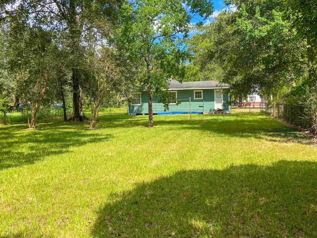 315 W Bolivar St, Vidor, TX 77662 - photo 22