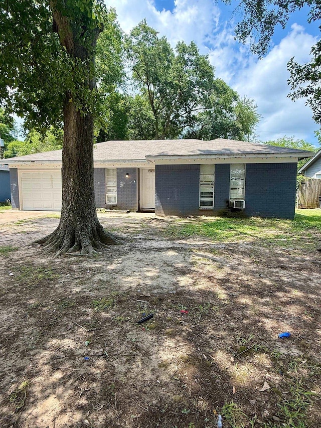 3656 Hemlock St, Orange, TX 77630 - view of front facade featuring an attached garage