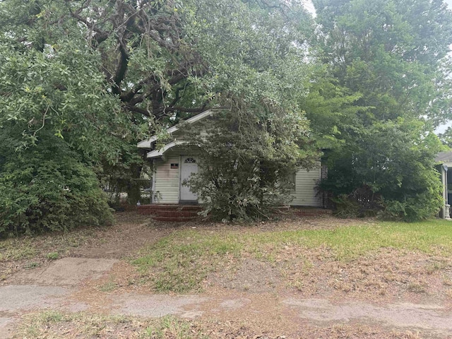 1598 Euclid St, Beaumont, TX 77705 - view of obstructed view of property