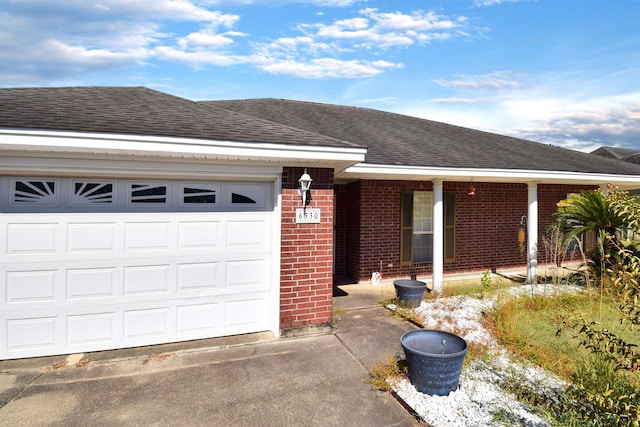 single story home featuring a garage