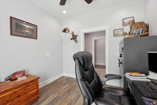 560 Lyndale St, Vidor, TX 77662 - office area featuring ceiling fan, dark wood-type flooring, baseboards, and recessed lighting