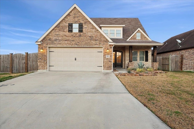 view of front of home featuring a front lawn