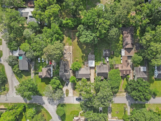 815 Central Dr, Beaumont, TX 77706 - aerial view of property and surrounding area with nearby suburban area