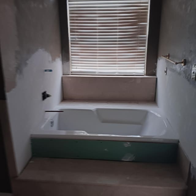 bathroom with a bathtub