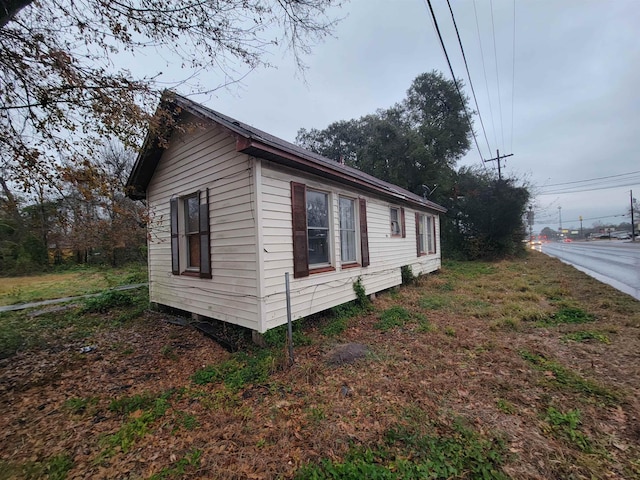 view of side of property