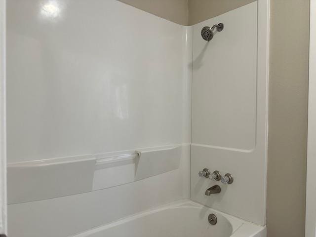 bathroom featuring shower / bathtub combination