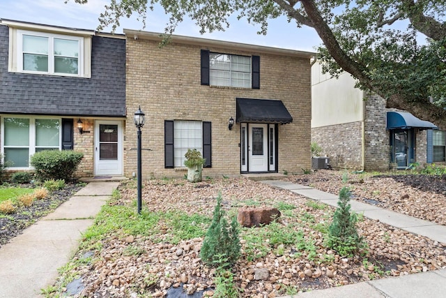 5817 Townhouse Ln, Beaumont, TX 77707 - photo 2