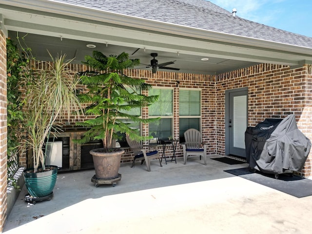 view of patio with ceiling fan