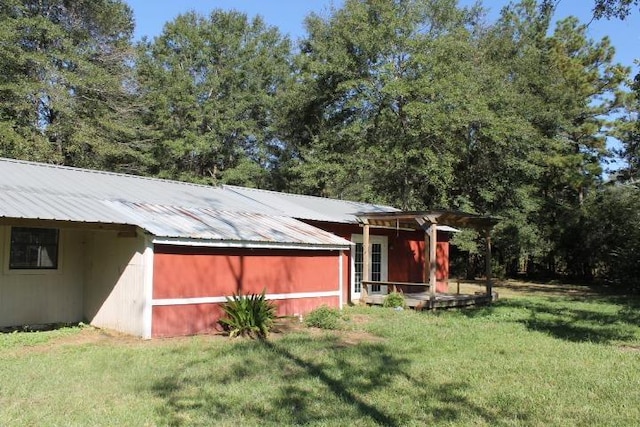 exterior space with an outbuilding