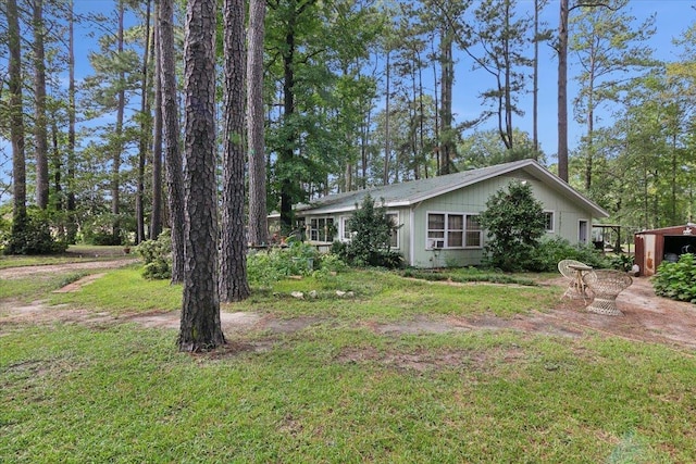 exterior space featuring a yard