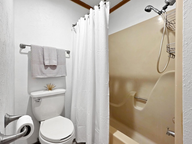 1940 Sams Way, Beaumont, TX 77706 - bathroom featuring shower / bathtub combination with curtain and toilet