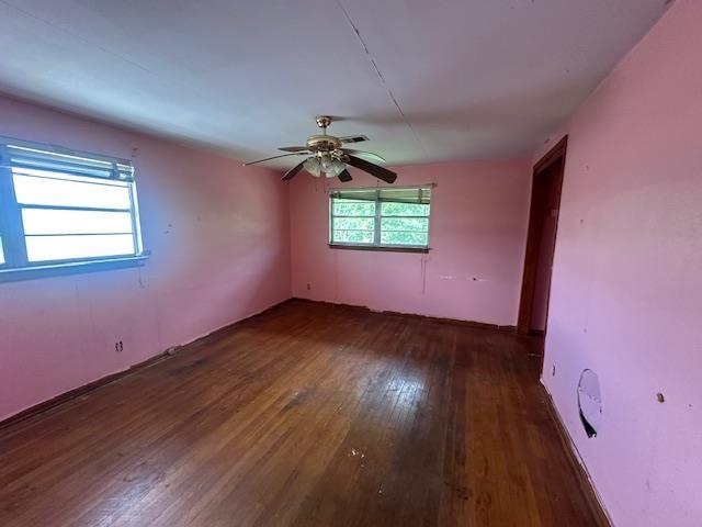 1525 W 5th St, Port Arthur, TX 77640 - photo 4