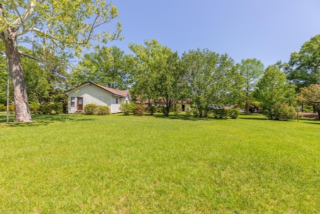 515 Watts Rd, Silsbee, TX 77656 - view of green lawn