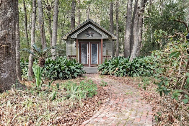 view of outbuilding