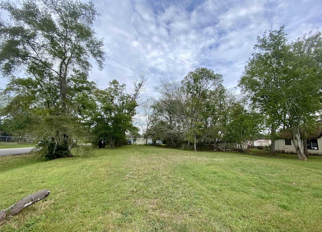 Listing photo 3 for 3990 Harding Dr, Beaumont TX 77703