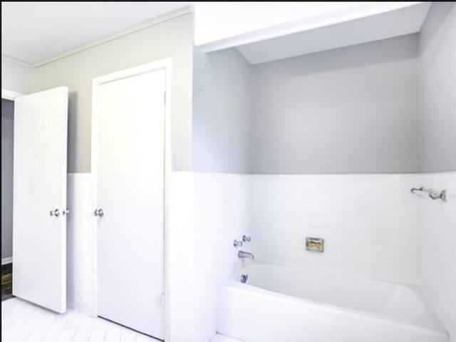5390 Swallow Dr, Beaumont, TX 77707 - bathroom featuring a bath