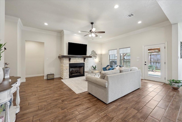 9270 Pampas St, Beaumont, TX 77713 - living area with visible vents, wood finished floors, a ceiling fan, and recessed lighting