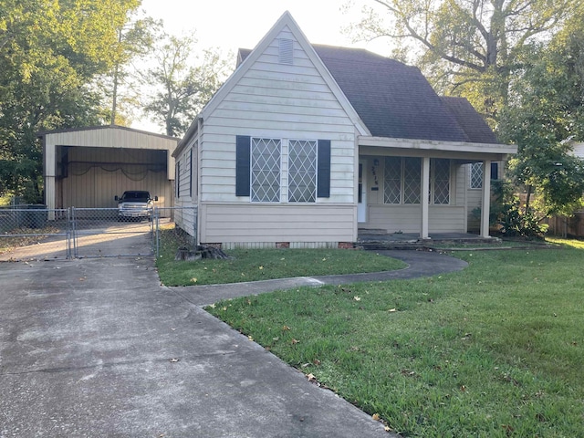 2515 Glenwood Dr, Port Arthur, TX 77642 - bungalow with concrete driveway and a shingled roof