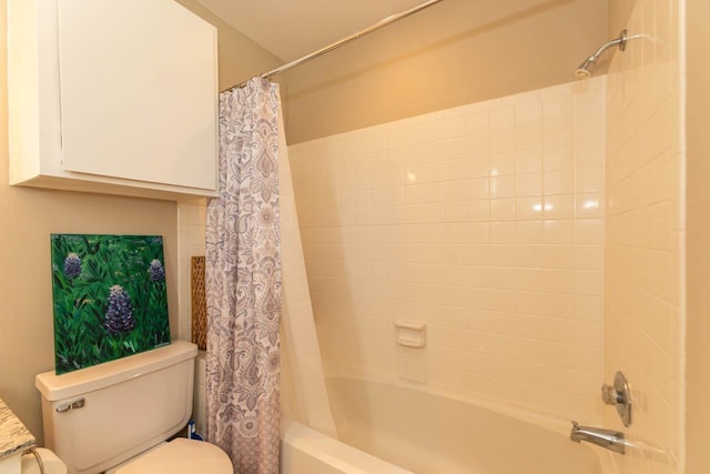 1620 Wellington Pl, Beaumont, TX 77706 - full bath featuring toilet and shower / bath combo with shower curtain