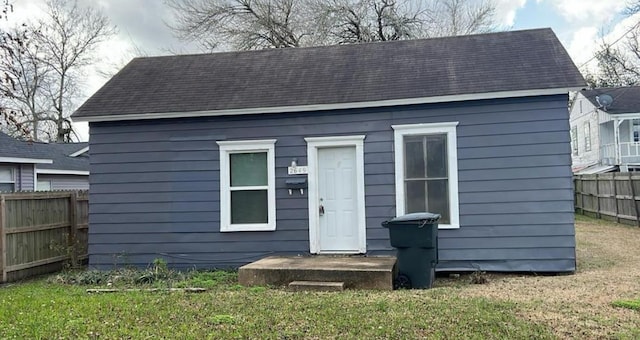 exterior space with a lawn