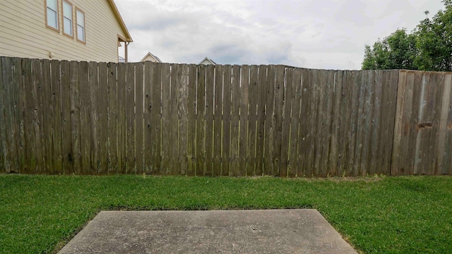 2650 Cedar Spgs, Port Arthur, TX 77640 - view of yard featuring a patio area