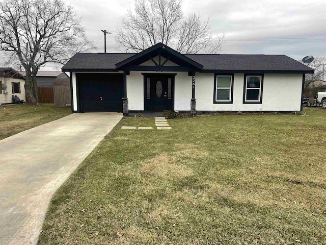 single story home featuring a front yard