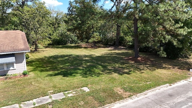 Listing photo 3 for 2580 Linson St, Beaumont TX 77703