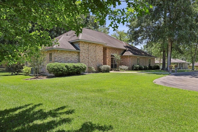 109 Teakwood St, Silsbee, TX 77656 - photo 4