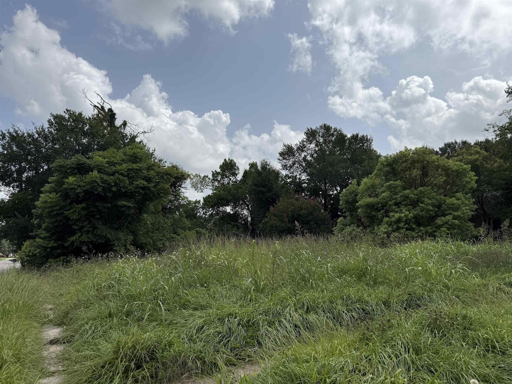 612 W Cypress Ave, Orange, TX 77630 - photo 1