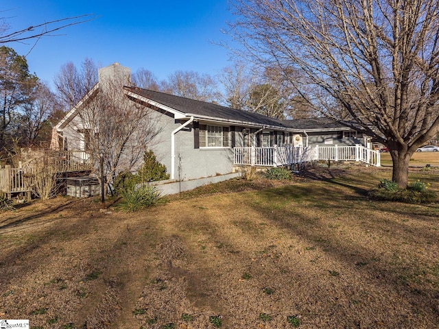 201 White Oak Rd, Woodruff, SC 29388 - view of front of home with a front lawn