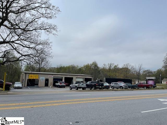 7774 Augusta Rd, Piedmont, SC 29673