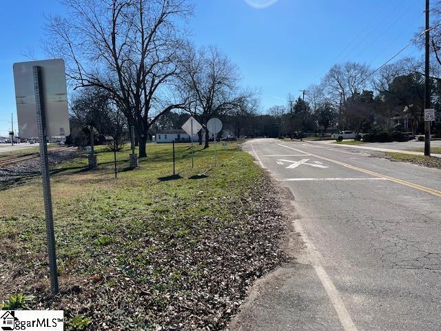 529 S Main St, Woodruff, SC 29388