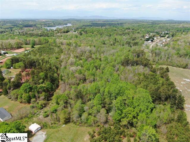Gibbs Rd, Wellford, SC 29385