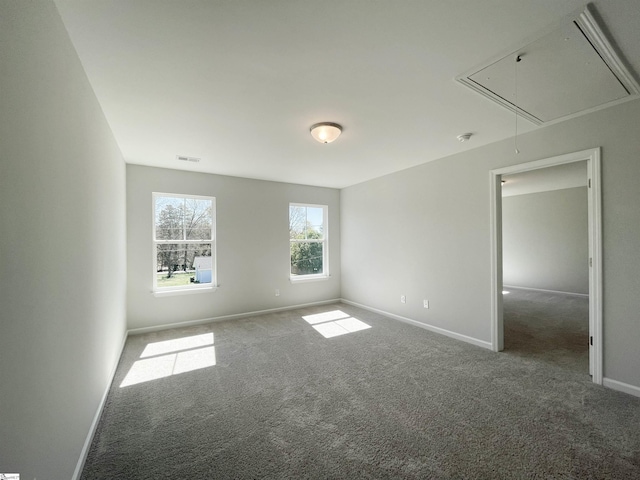 view of carpeted spare room