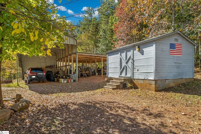 view of outdoor structure featuring a carport