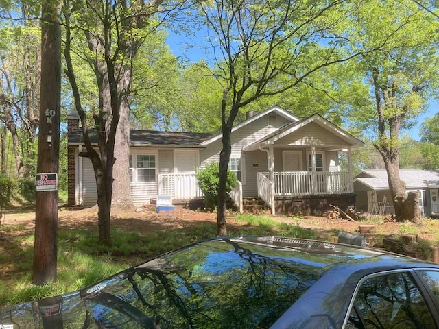 view of front facade with a porch