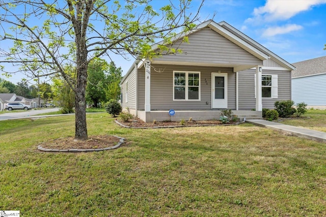 view of front of house featuring a front yard