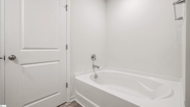 bathroom featuring a bathing tub