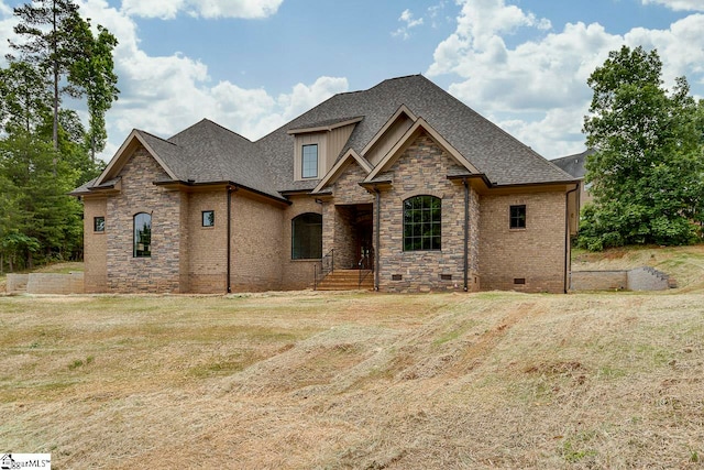 view of front of home featuring a front lawn