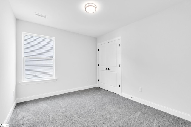 empty room with carpet