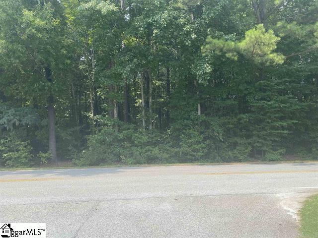 Carolyn Dr, Clinton, SC 29325
