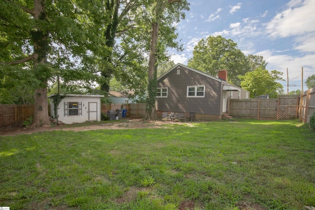 view of yard with a storage shed