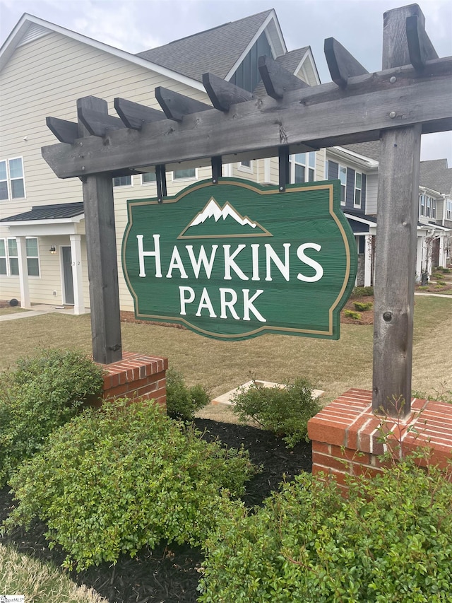 view of community / neighborhood sign